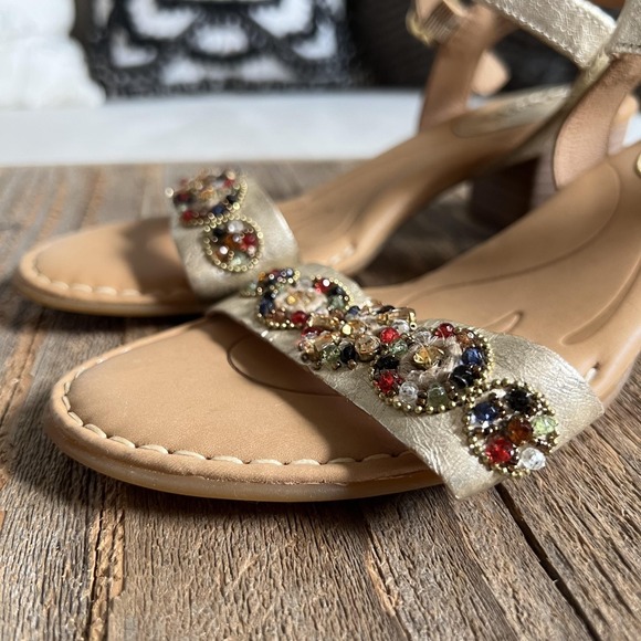 Born Sandal Shoes Womens Size 7 Gold Beaded Ankle Strap Block Heel Dress Comfort - Picture 3 of 13